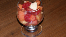 Salada de frutas com limão