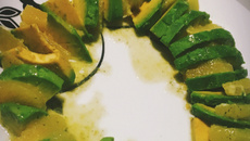 Salada de abacate com laranja