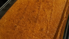 Bolo de mandioca cremoso