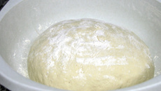 Massa para pizza fácil