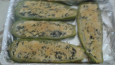 Abobrinha recheada com 2 queijos light