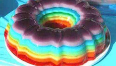 Gelatina de camadas coloridas