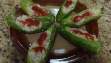 Abobrinha recheada com presunto e queijo