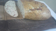 Pão caseiro com Linguiça da Vicky