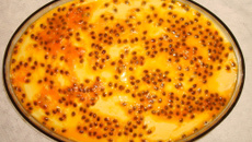 Mousse de maracujá com brigadeiro