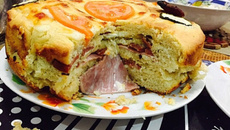 Bolo de pizza do Hilton