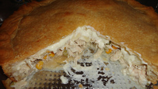 Empadão de frango e requeijão