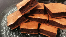 Brownie simples e com casquinha