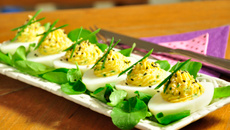 Ovos recheados à francesa