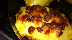 Batata recheada com bacon e requeijão