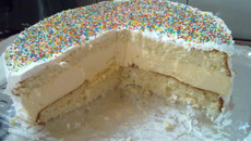 Bolo mousse de maracujá para aniversários