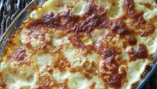 Torta de batatas recheada