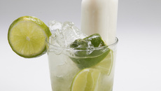 Caipira de Limão com picolé