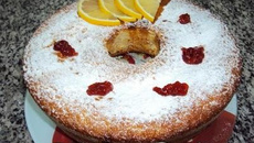 Bolo de limão siciliano inteiro