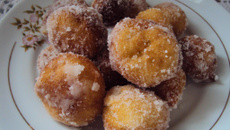 Bolinho de chuva com maçã