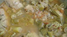 Ensopado de frango com quiabo