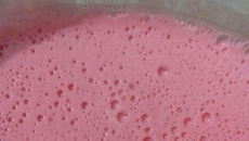 Pudim de gelatina de morango facíl