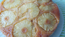 Bolo de abacaxi com maionese