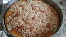 Cuca alemã com farofa