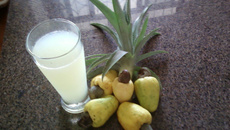 Abacaju (suco de abacaxi e caju)