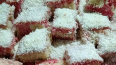 Bolo gelado com gelatina