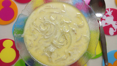 Sopa de cebola com leite