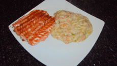 Risoto cremoso de salmão e alho poró