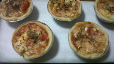 Pizza portuguesa na forminha de empada