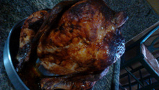 Frango assado com cerveja e sopa de cebola