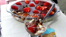 Bombom de morango na forma