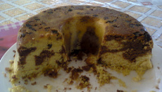 Bolo inglês de chocolate e uva passa