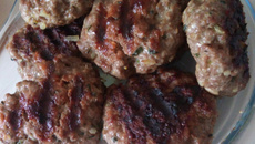 Hambúrguer de costela bovina