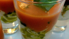 Bicchierino di Caprese com perfume de manjericão