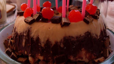 Bolo de sorvete com brigadeiro