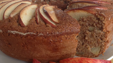 Bolo de Maçã Integral com Aveia e Passas