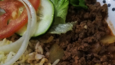 Arroz com carne moída e batata