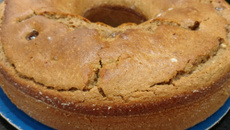 Bolo de paçoquinha e biscoito maizena