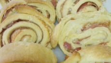 Pão recheado com presunto parma