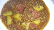 Lentilha com linguiça (receita espanhola)