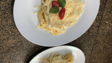 Espaguete ao molho de mostarda