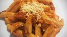 Macarrão com linguiça blumenau