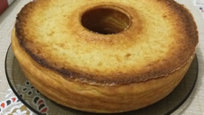 Bolo de milho cremoso (milho em lata)
