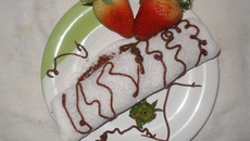 Tapioca de brigadeiro com morango