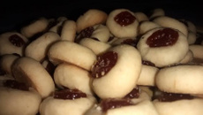 Biscoito de maisena com goiabada