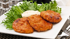 Hambúrguer de Peixe com Salsaretti Light