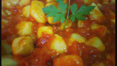 Nhoque de batata doce ao molho sugo