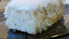 Bolo de abacaxi gelado