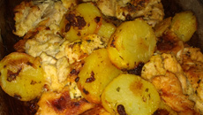 Peito de frango com creme de cebola