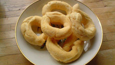 Biscoitos de polvilho fritos