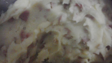 Purê de batata com mortadela